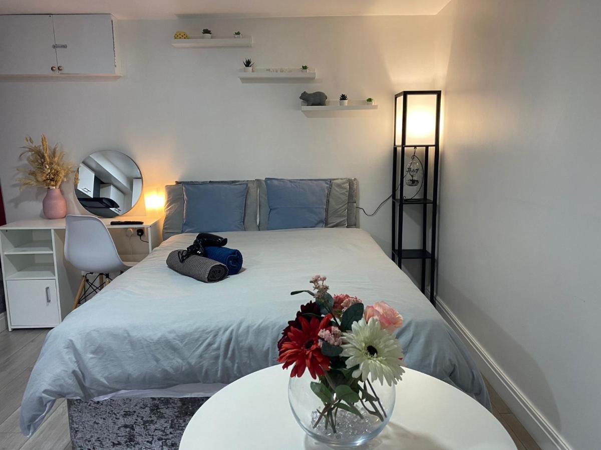 דירות לידס Charming, Cosy Hideaway With Free Wifi, Parking מראה חיצוני תמונה