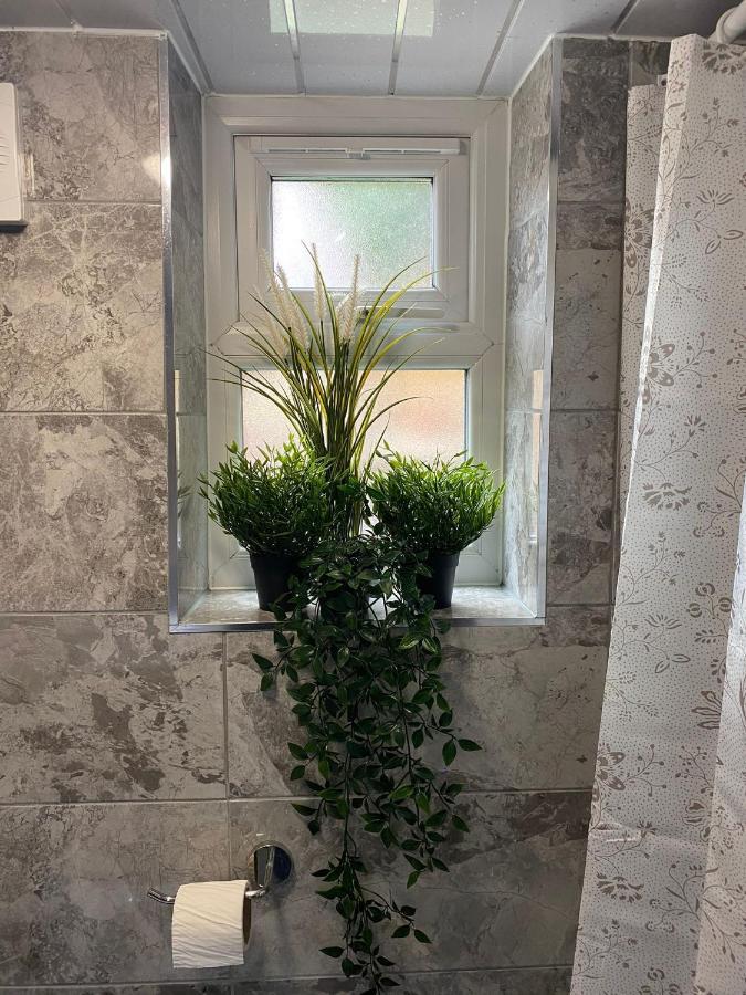 דירות לידס Charming, Cosy Hideaway With Free Wifi, Parking מראה חיצוני תמונה